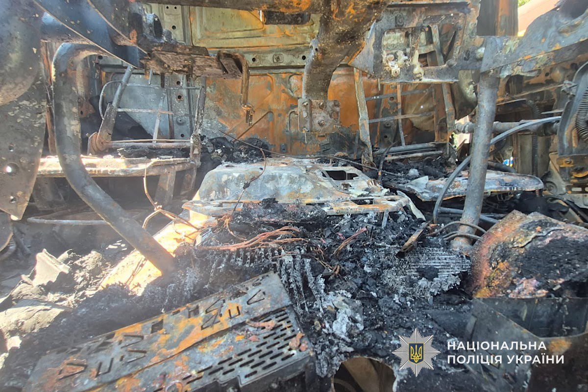 Підпалювали автомобілі за винагороду: у Кривому Розі затримали двох жінок - 06.08.2026