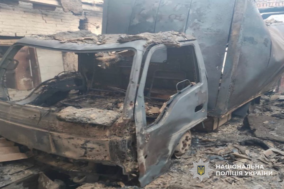 Поліція документує наслідки нових ударів по Дніпропетровщині: троє людей поранені - 06.08.2026