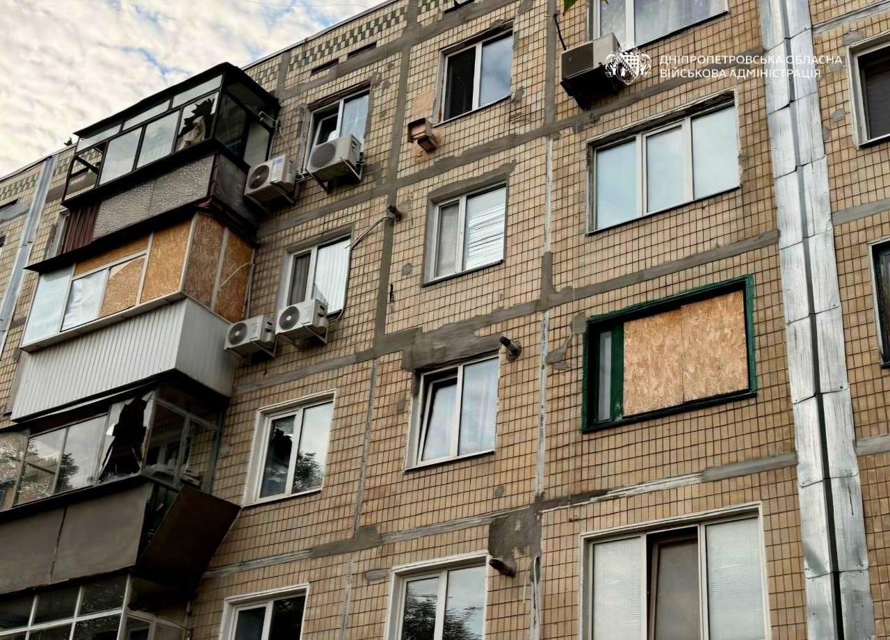 Понад 20 разів ворог атакував Нікопольщину: одна людина дістала поранень - 19.08.2026
