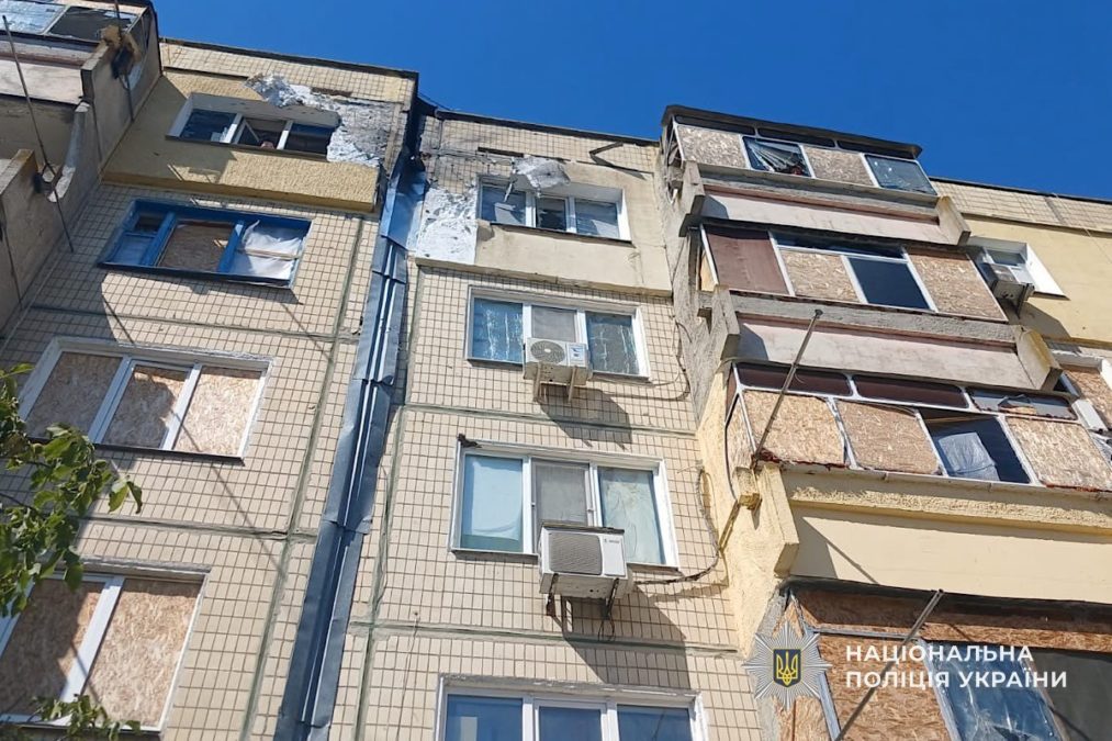 Двоє поранених, серед них — дитина: поліція показала наслідки ворожих атак на Дніпропетровщині - 23.08.2026