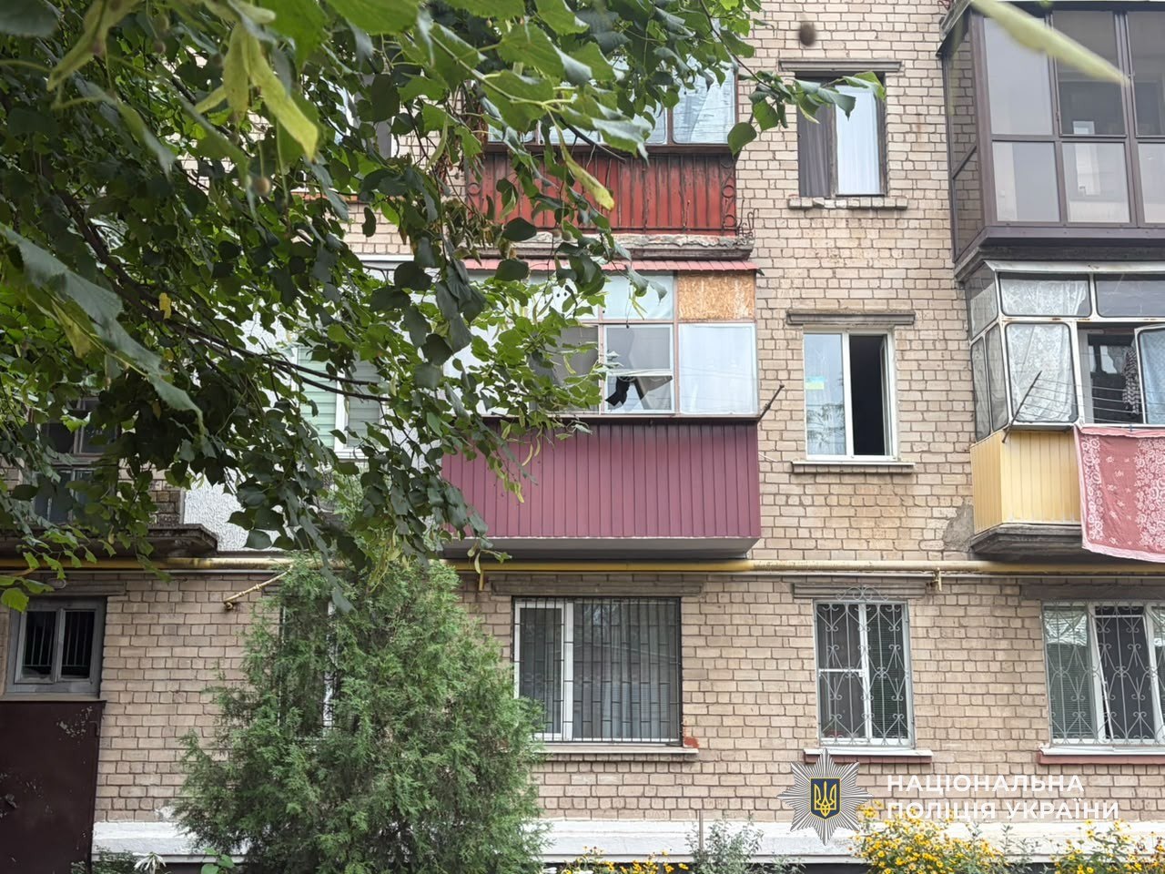 Двоє загиблих та четверо поранених: поліція показала наслідки атак на Дніпропетровщині - 27.08.2026