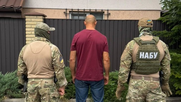 4,5 млн грн «відкату» за прийняття РЕБ для ЗСУ: НАБУ викрило двох військових - 27.08.2026