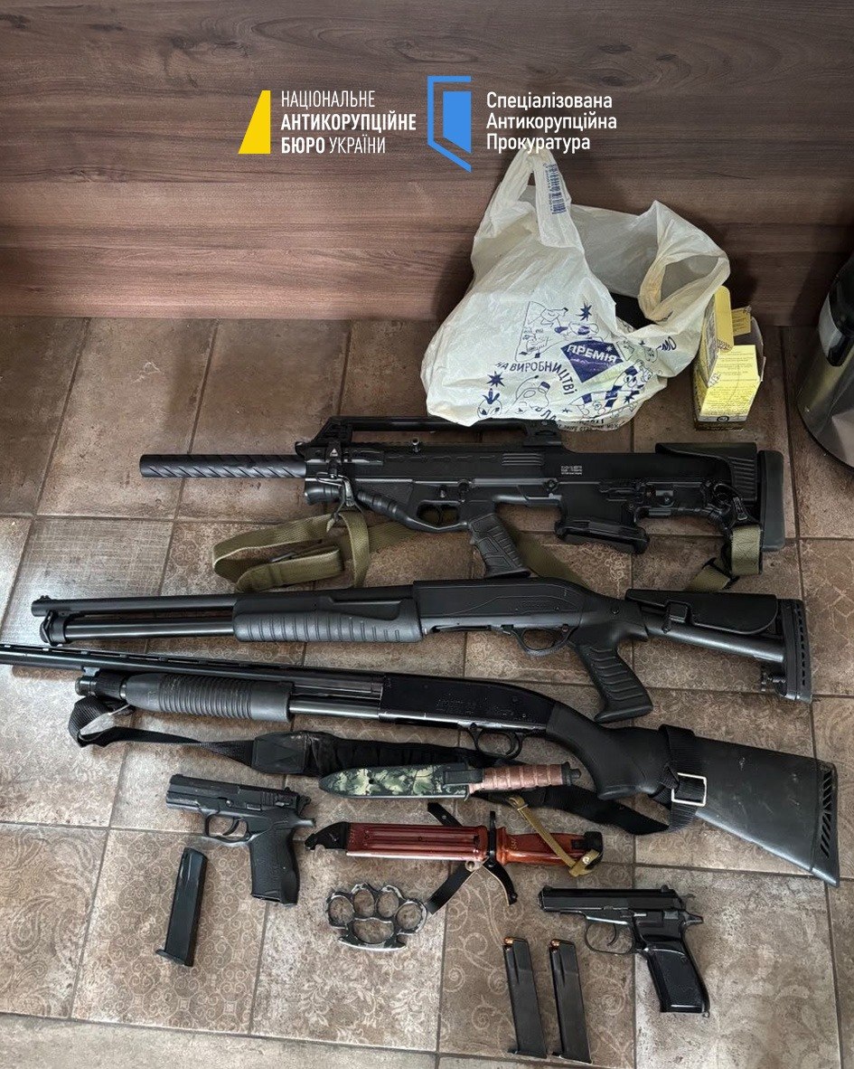 4,5 млн грн «відкату» за прийняття РЕБ для ЗСУ: НАБУ викрило двох військових - 27.08.2026