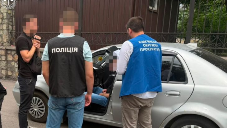 Обіцяв за $2 тисячі оформити інвалідність військовозобов’язаному: у Кам’янському затримали лікаря - 27.08.2026