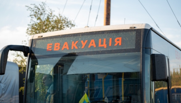 На Дніпропетровщині оголосили примусову евакуацію родин із дітьми ще з 16 населених пунктів - 18.08.2026