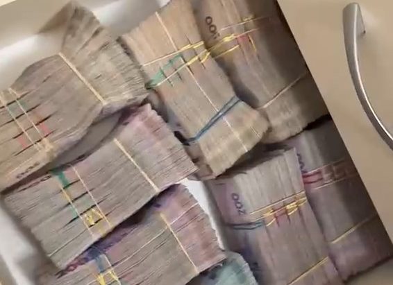 Оперативники Департаменту кіберполіції спільно зі слідчими Нацполіції викрили масштабну шахрайську схему - 10.08.2026