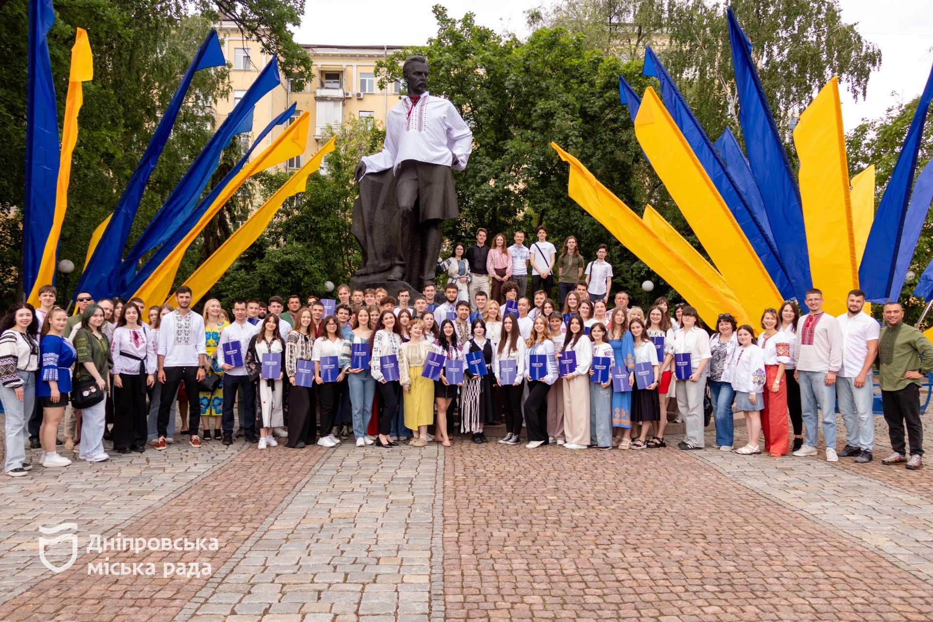 У Дніпрі розпочався прийом документів на здобуття іменної стипендії міського голови активній молоді імені Олександра Поля