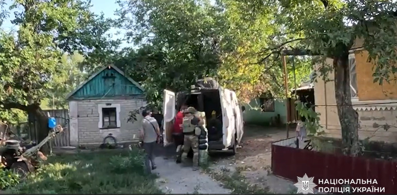 На Дніпропетровщині «Білі янголи» з третьої спроби евакуювали мешканців двох прифронтових сіл - 08.08.2026