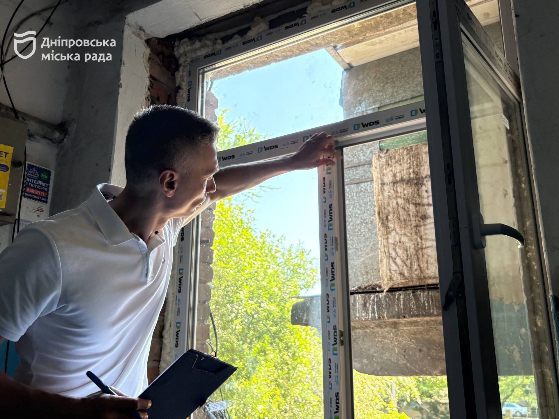 «Нам дуже швидко все зробили. Я вдячна місту за допомогу». У Дніпрі ліквідовують наслідки ворожих обстрілів у будинку на вул. Будівельників, 28 - 02.08.2026