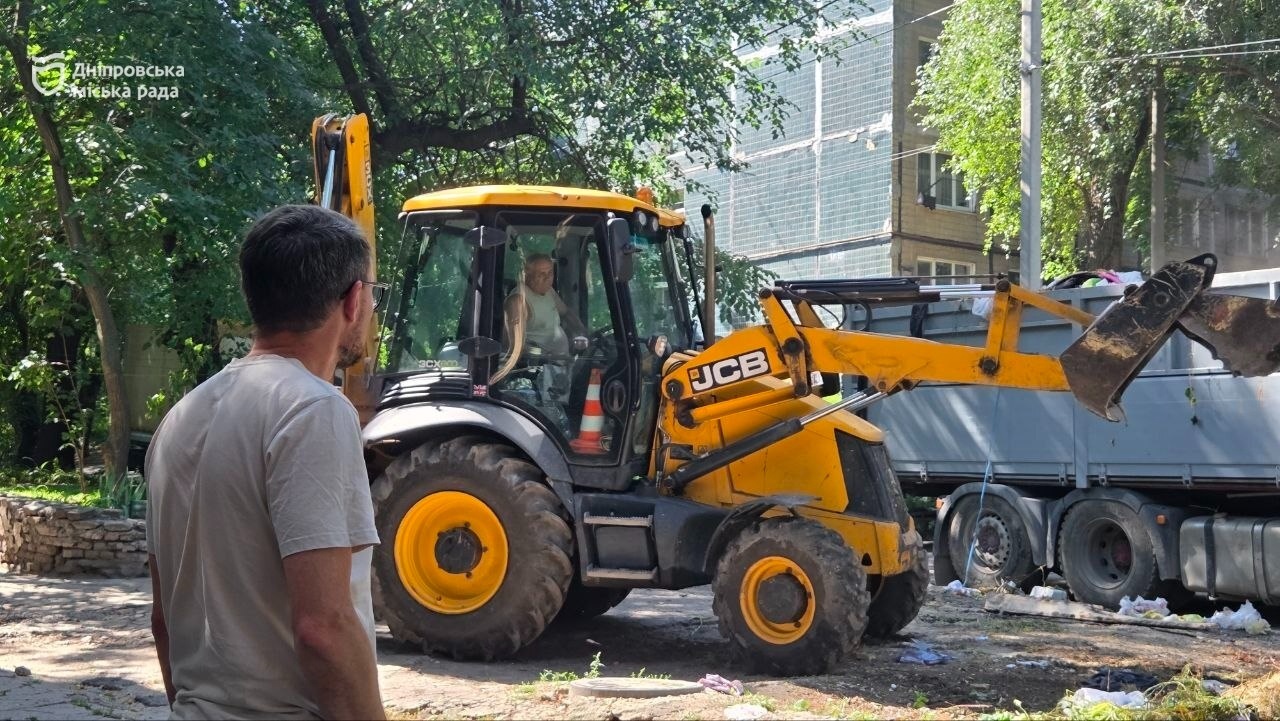 «Не змішуйте біовідходи з великогабаритними» У міськраді закликають дніпрян правильно сортувати сміття - 04.08.2026 