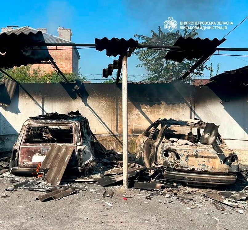 Двоє людей загинули, ще троє дістали поранень: понад 40 разів ворог атакував два райони Дніпропетровщини - 02.08.2026