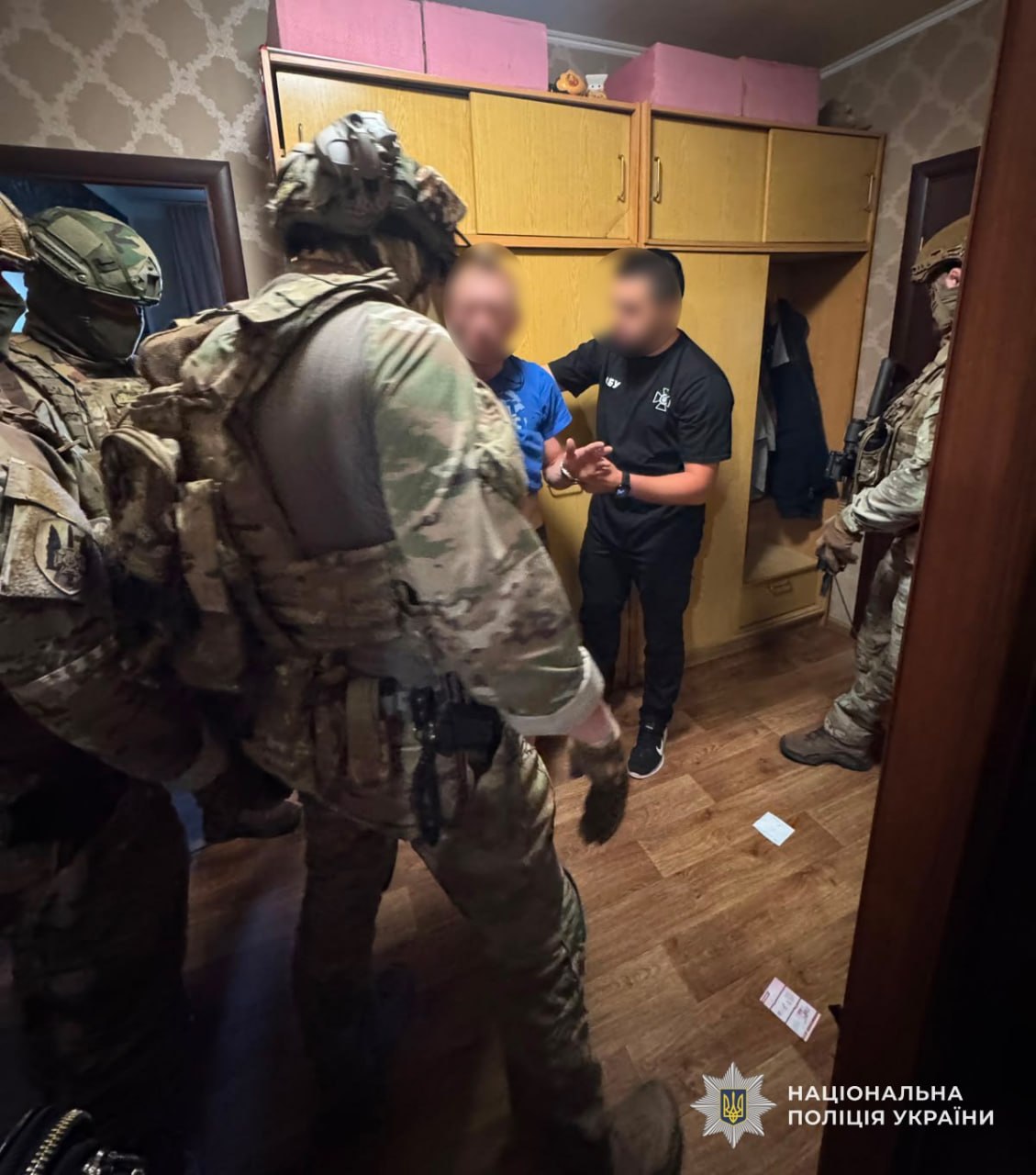 У Дніпрі чоловік за $12 000 продавав фіктивні довідки для виїзду за кордон - 03.08.2026