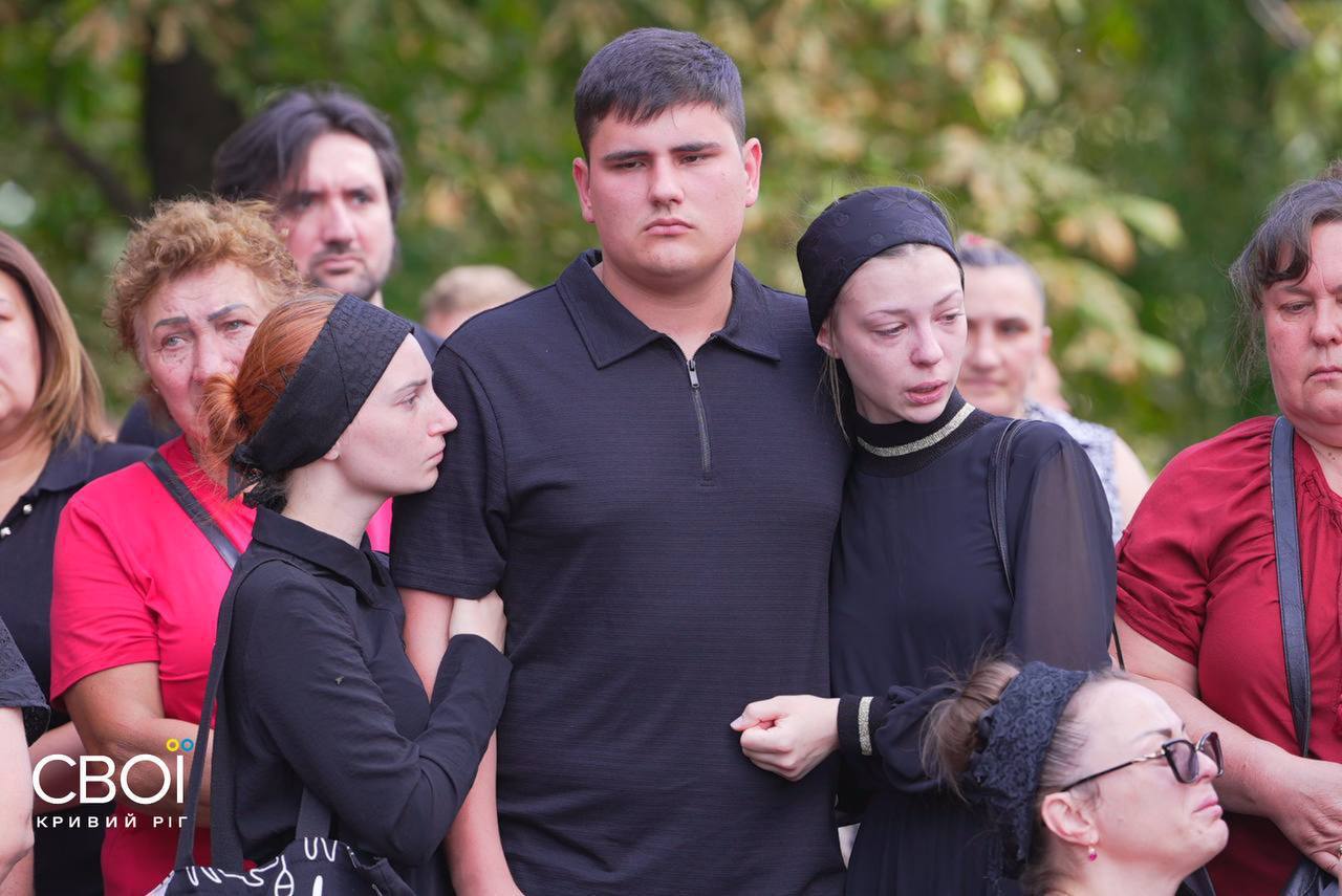 У Радушному прощаються з родиною Воронових, життя якої жорстоко обірвала російська ракета - 03.08.2026
