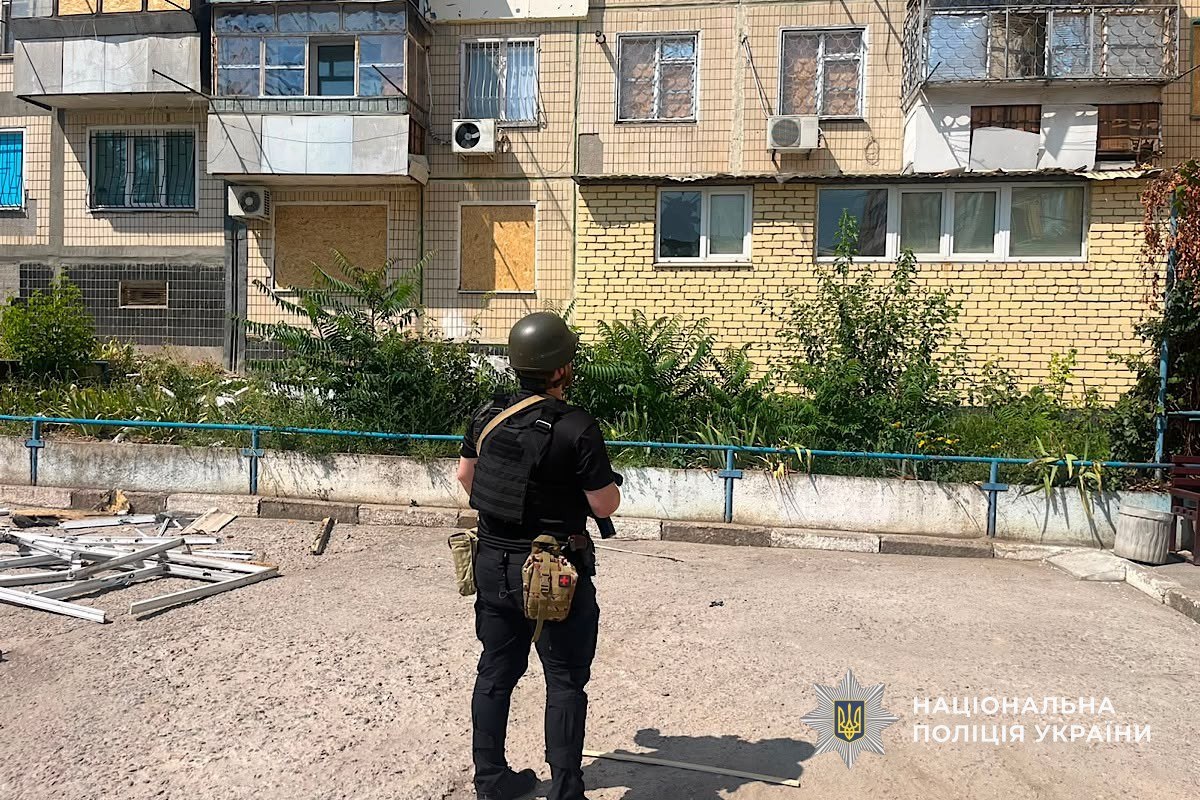 Четверо людей постраждали внаслідок ворожих атак на Дніпропетровщину: поліція документує воєнні злочини рф - 07.08.2026