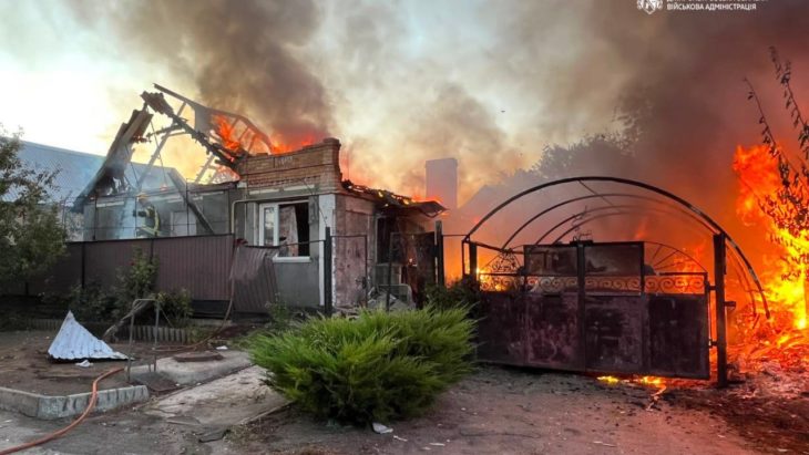 Одна людина загинула. 14 дістали поранень: понад 20 разів ворог атакував 2 райони Дніпропетровщини - 16.08.2026