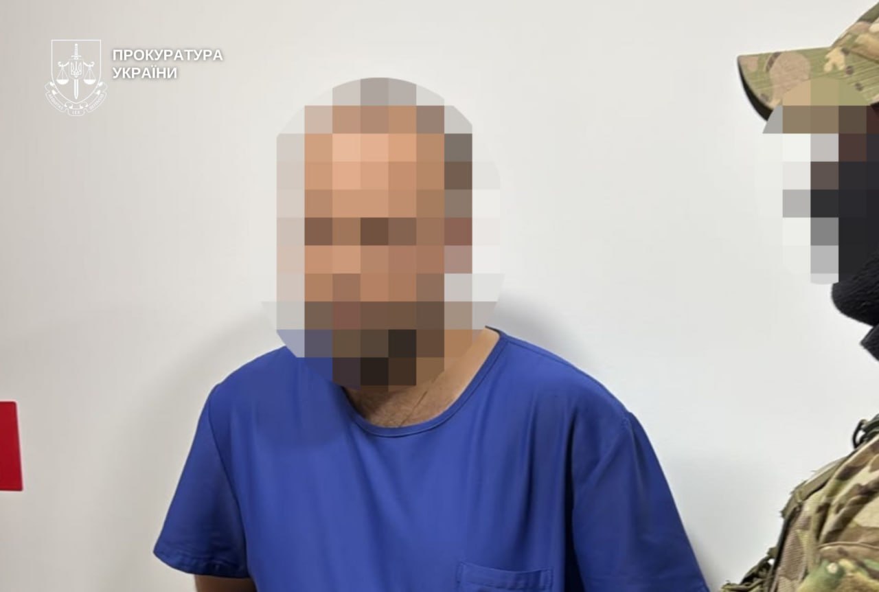 У Дніпрі затримали лікаря, який вимагав 3 тисячі доларів у військового за підтвердження інвалідності - 18.08.2026