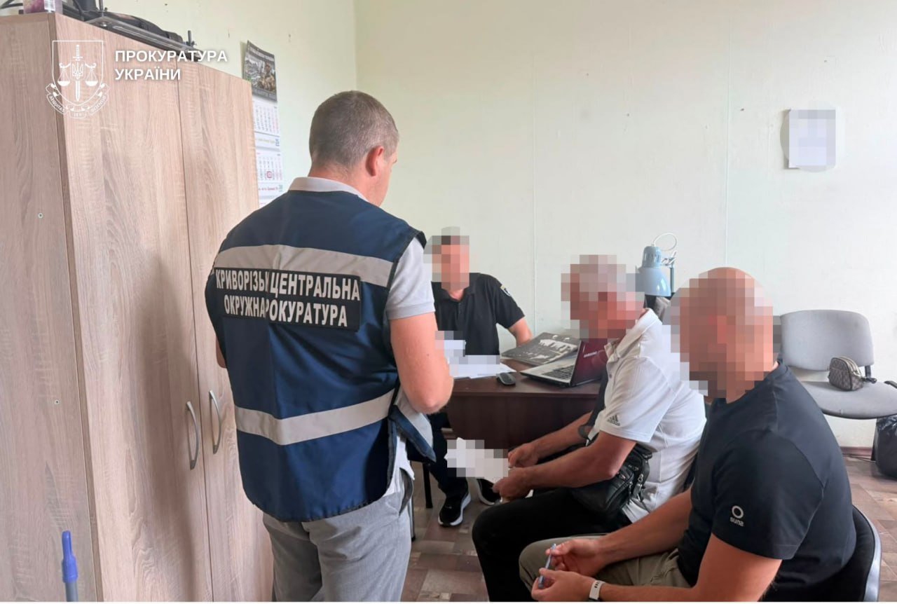 У Кривому Розі чоловіку повідомили про підозру у ввезенні елітних авто під виглядом гуманітарної допомоги - 21.08.2026