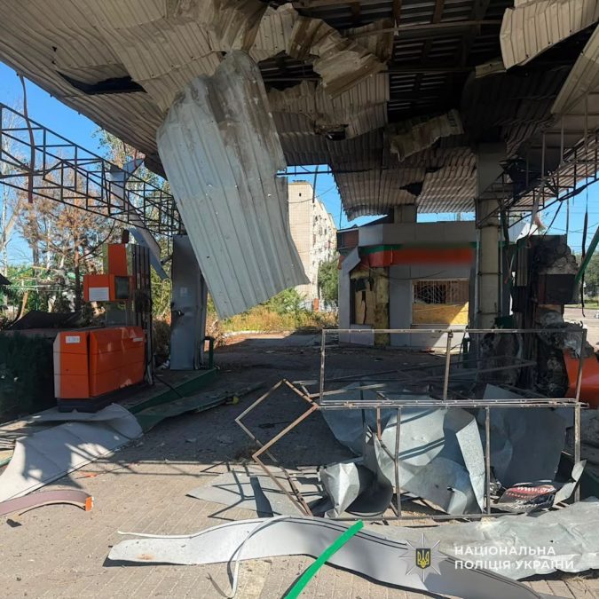 Двоє людей постраждали внаслідок ворожих атак на Дніпропетровщину: поліція документує наслідки обстрілів - 21.08.2026