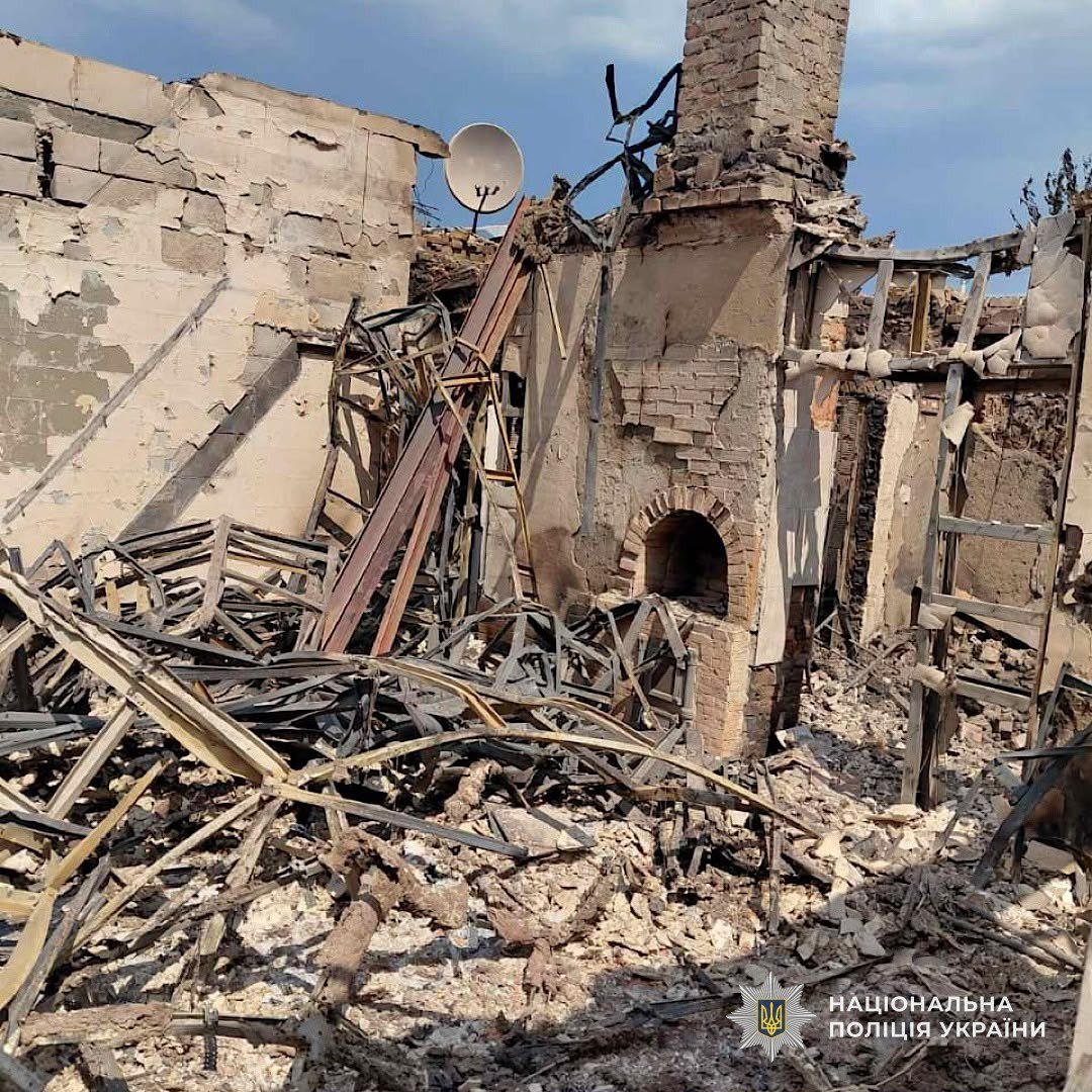 Двоє людей постраждали внаслідок ворожих атак на Дніпропетровщину: поліція документує наслідки обстрілів - 21.08.2026