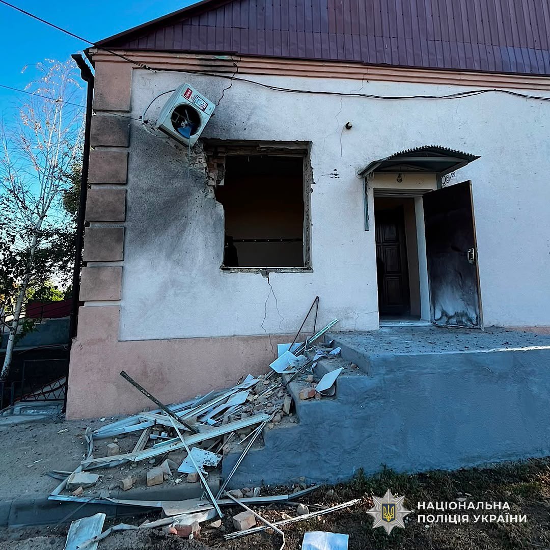 Двоє людей постраждали внаслідок ворожих атак на Дніпропетровщину: поліція документує наслідки обстрілів - 21.08.2026
