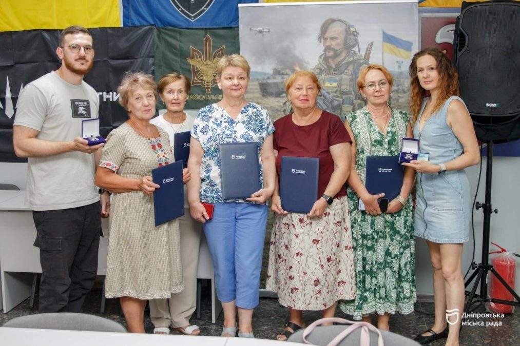 У Дніпрі відзначили волонтерів, які щодня підтримують українських військових та роблять свій внесок у наближення перемоги - 25.08.2026