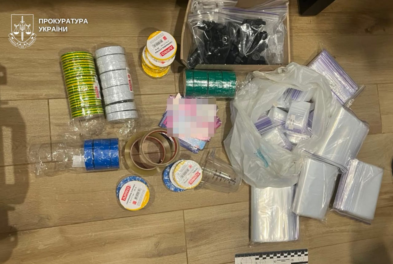 Наркотики на 3 млн грн: у Дніпрі затримали чоловіка, який отримав PVP у гідроакумуляторі - 26.08.2026