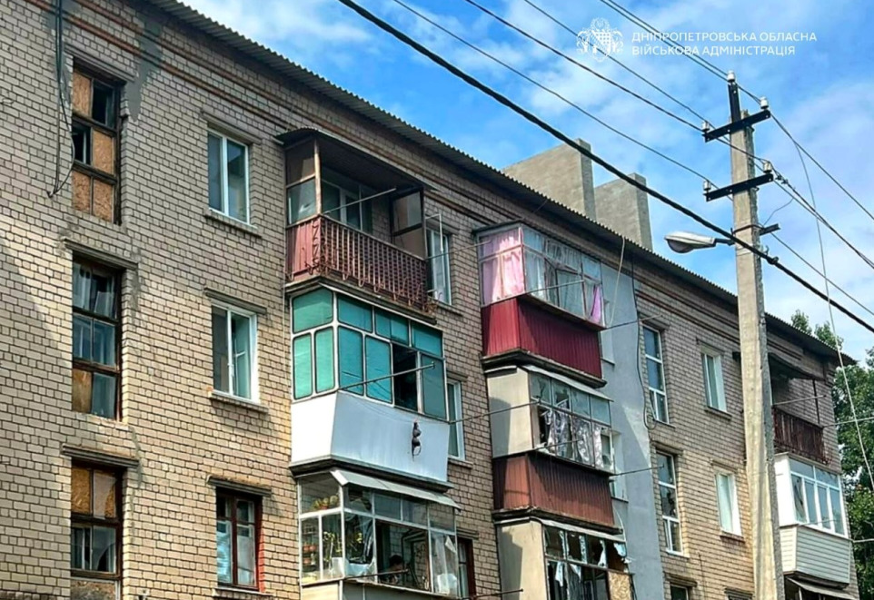 Дві людини загинули, ще одна – дістала поранень: понад 40 разів ворог атакував чотири райони Дніпропетровщини - 26.08.2026