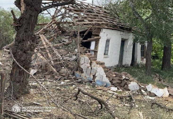 Майже 50 разів ворог атакував три райони Дніпропетровщини безпілотниками, артилерією та авіабомбами - 12.08.2026