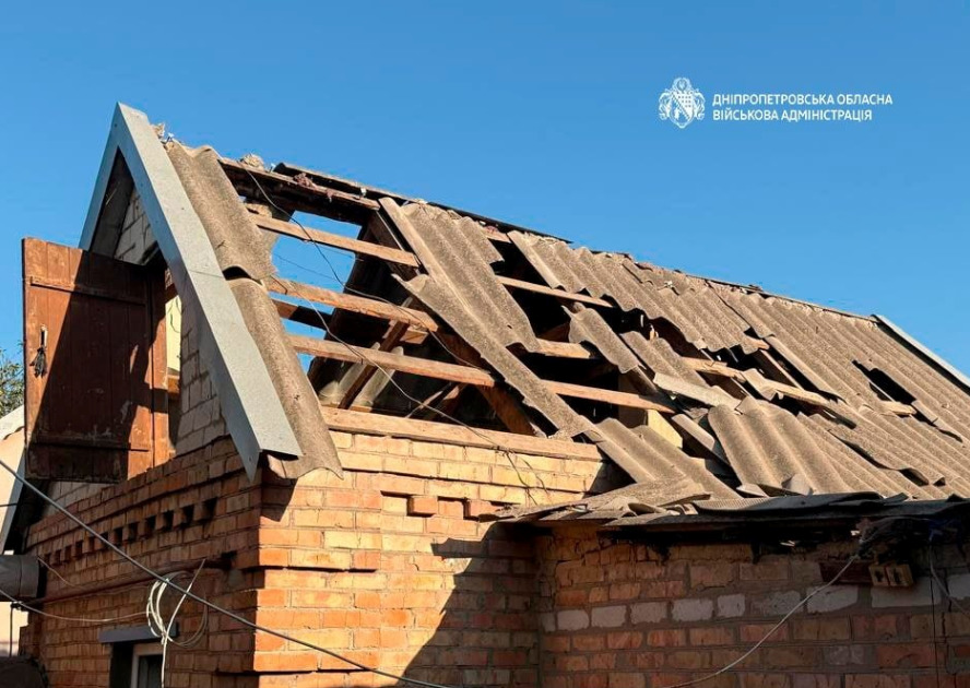 Двоє людей дістали поранень: майже 50 разів ворог атакував три райони Дніпропетровщини безпілотниками і артилерією - 20.08.2026
