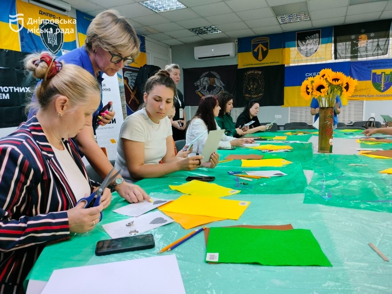У Дніпрі для сімей загиблих Героїв провели творчий майстер клас «Пам'ятаємо Відчуваємо»