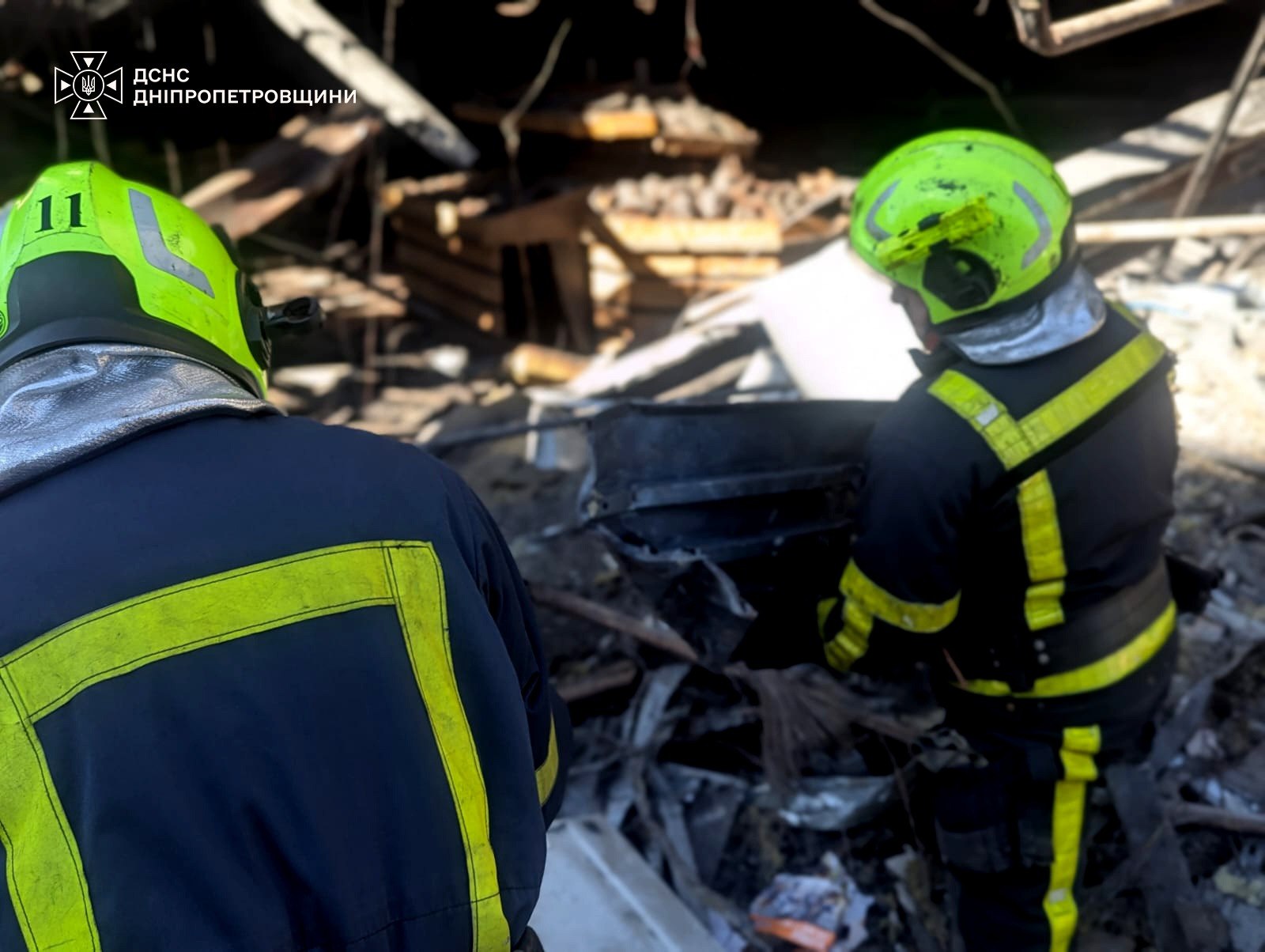 У Кривому Розі завершили аварійно рятувальні роботи після удару по ТЦ загинули 16 людей