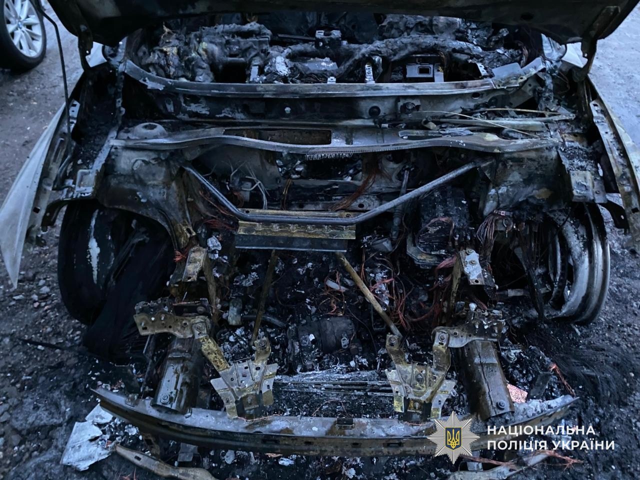 У Самарі 21 річного чоловіка підозрюють у підпалі Audi Q4 збитки перевищили 1 3 млн грн