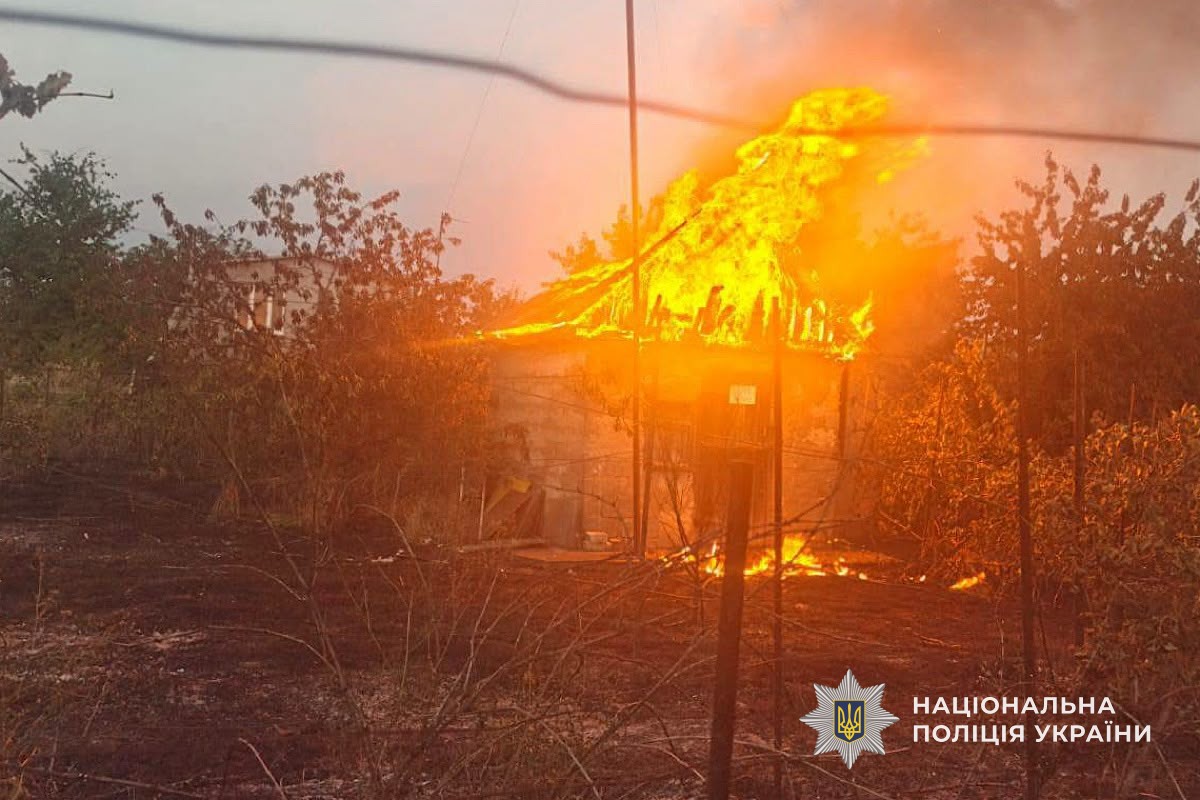 Дві людини загинули, троє отримали травми: на Дніпропетровщині поліція документує наслідки ворожих ударів - 03.08.2026