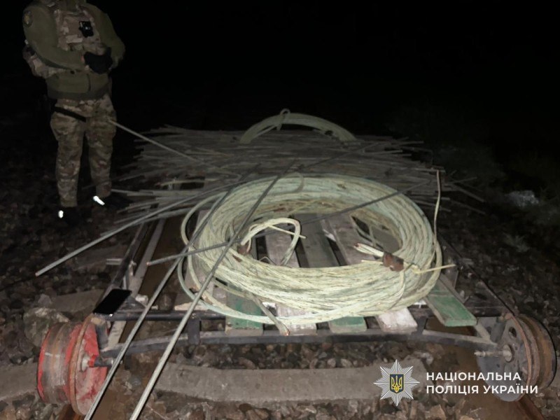 На Синельниківщині троє чоловіків намагалися викрасти майно залізниці на понад 3,7 млн грн - 01.09.2026