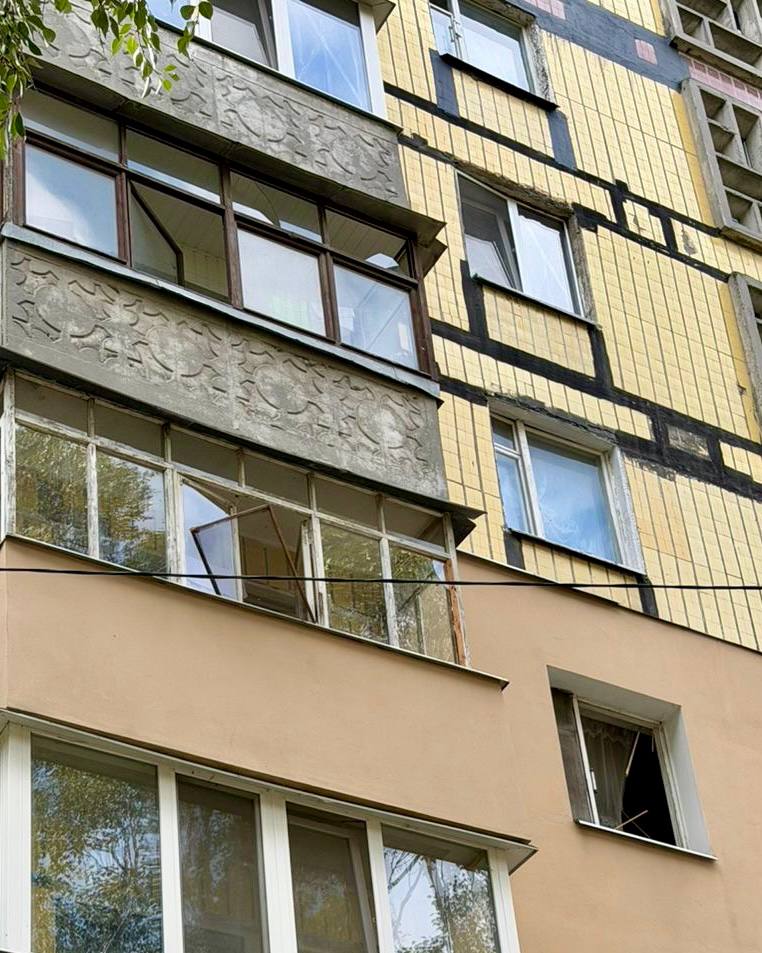 У Дніпрі внаслідок чергової атаки рф постраждали дві школи та амбулаторія - 02.09.2026