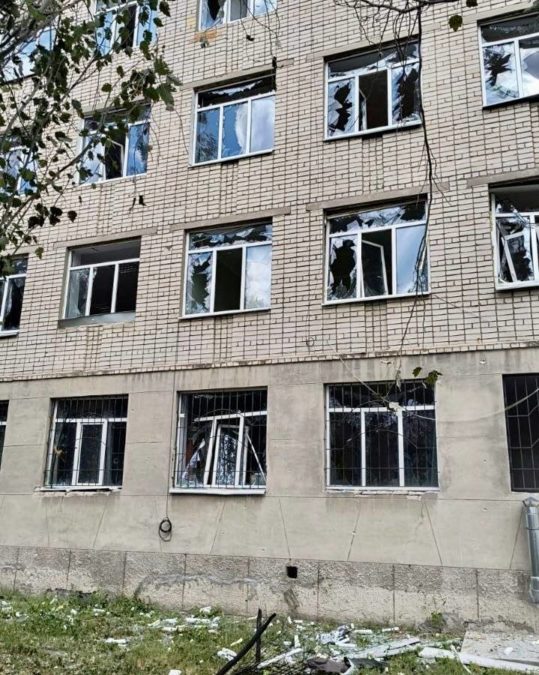 У Дніпрі внаслідок чергової атаки рф постраждали дві школи та амбулаторія - 02.09.2026