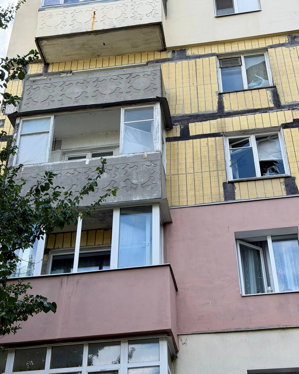 У Дніпрі внаслідок чергової атаки рф постраждали дві школи та амбулаторія - 02.09.2026