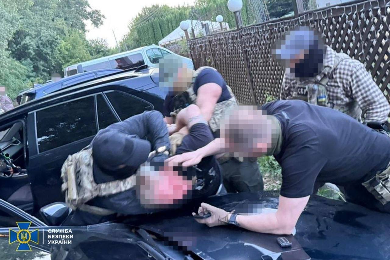 СБУ запобігла серії терактів і замовному нападу в Україні: серед фігурантів — експосадовець ДСНС - 15.09.2026