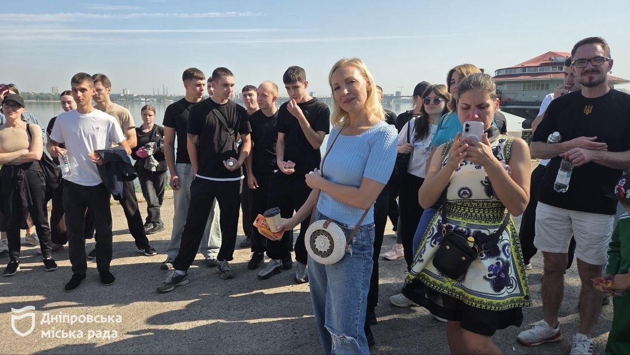 «Для нас це майже свято: зустрітися з друзями, поприбирати і побачити, наскільки після нас стає чистіше»: дніпрянин про участь у толоці до Всесвітнього дня прибирання - 19.09.2026