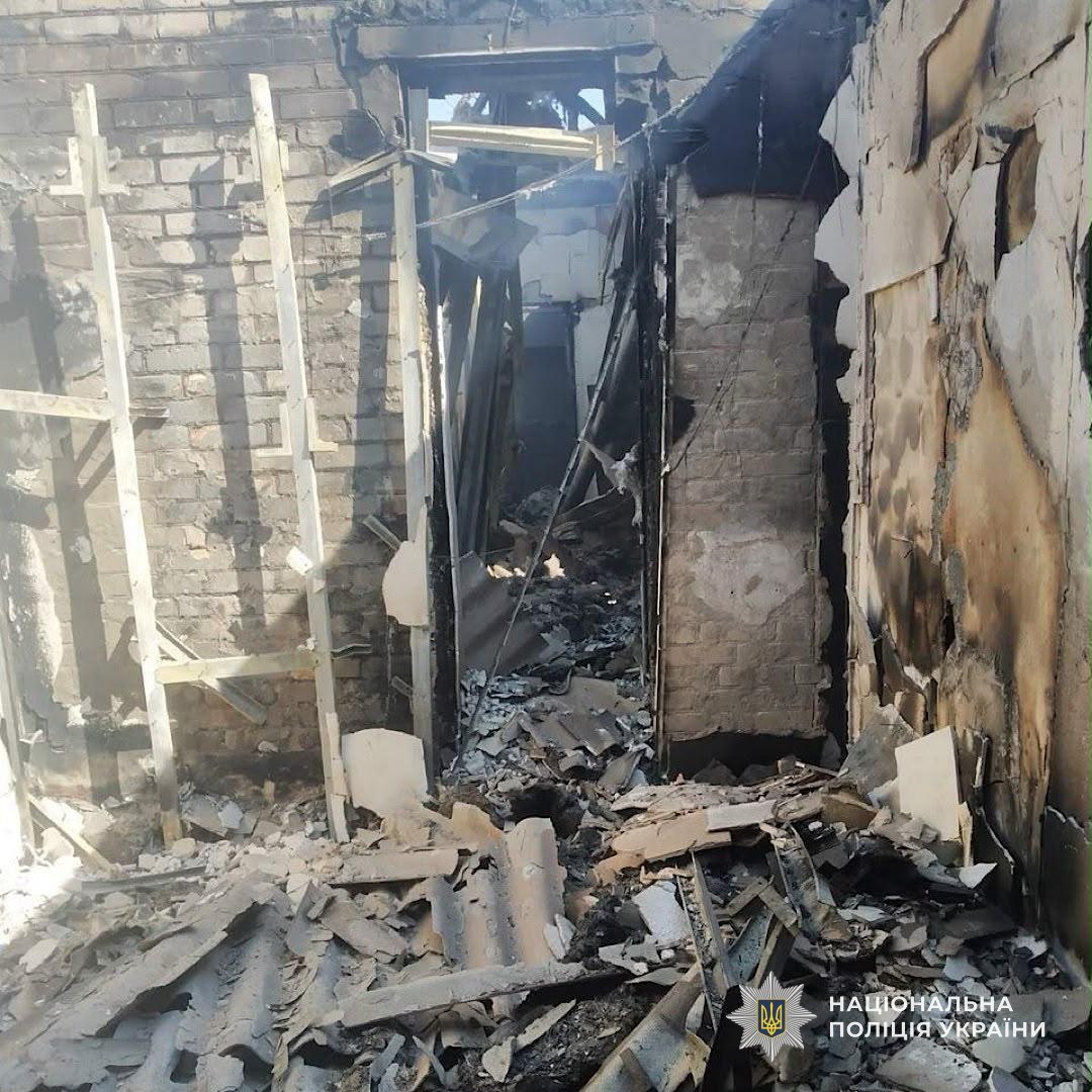 Поліцейські документують наслідки атак на Дніпропетровщині: поранені троє людей - 21.09.2026
