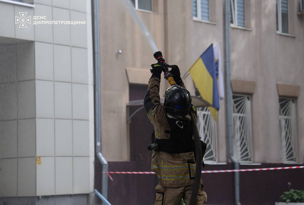 Кількість поранених через ранкову атаку на бізнес-центр у Дніпрі зросла до 13 - 28.09.2026