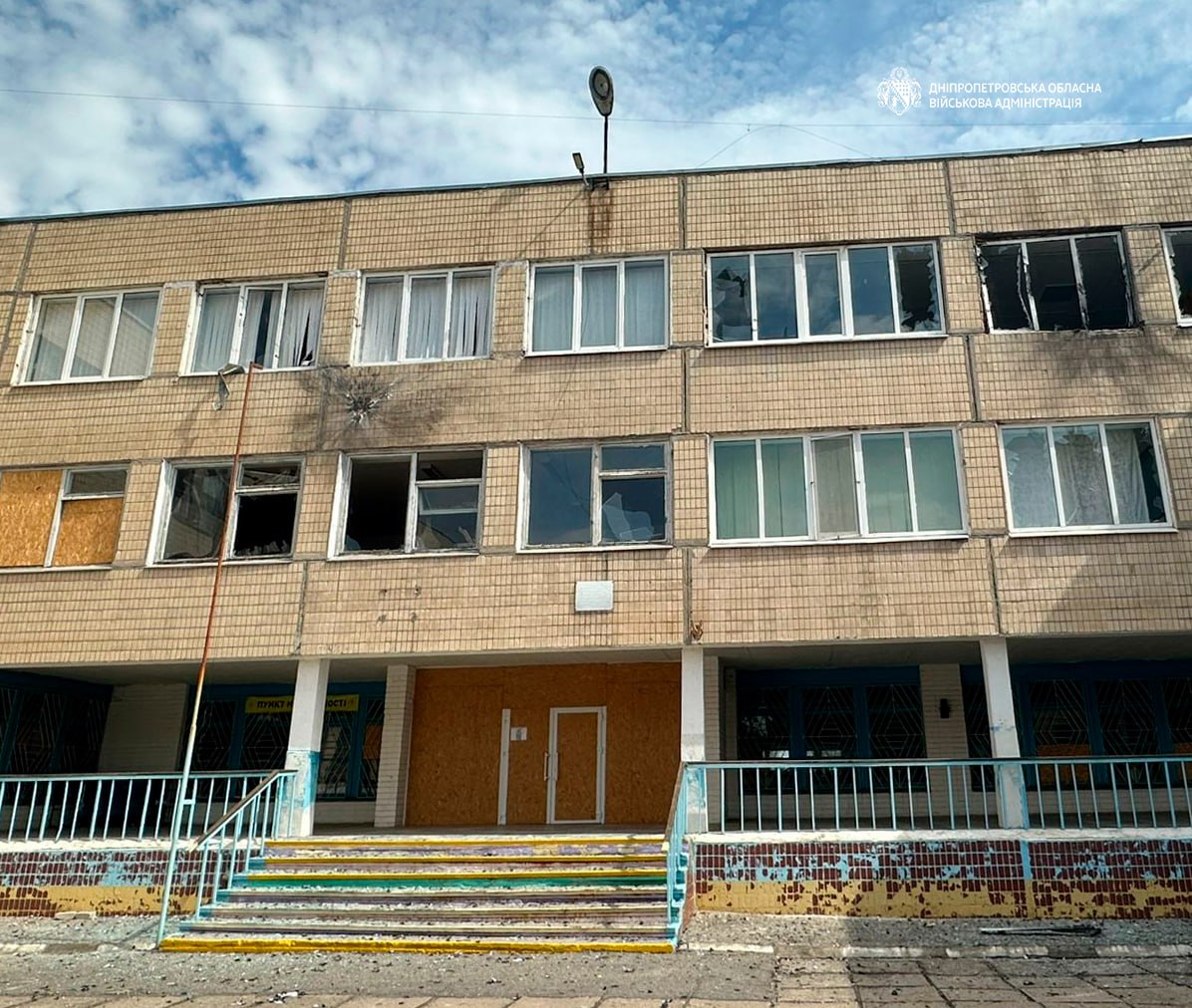 Одна людина загинула, 9 поранені внаслідок атаки рф на Дніпро. Загалом по області 14 постраждалих