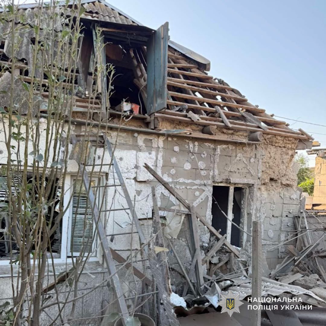 Наслідки ворожих обстрілів Дніпропетровщини показали у поліції