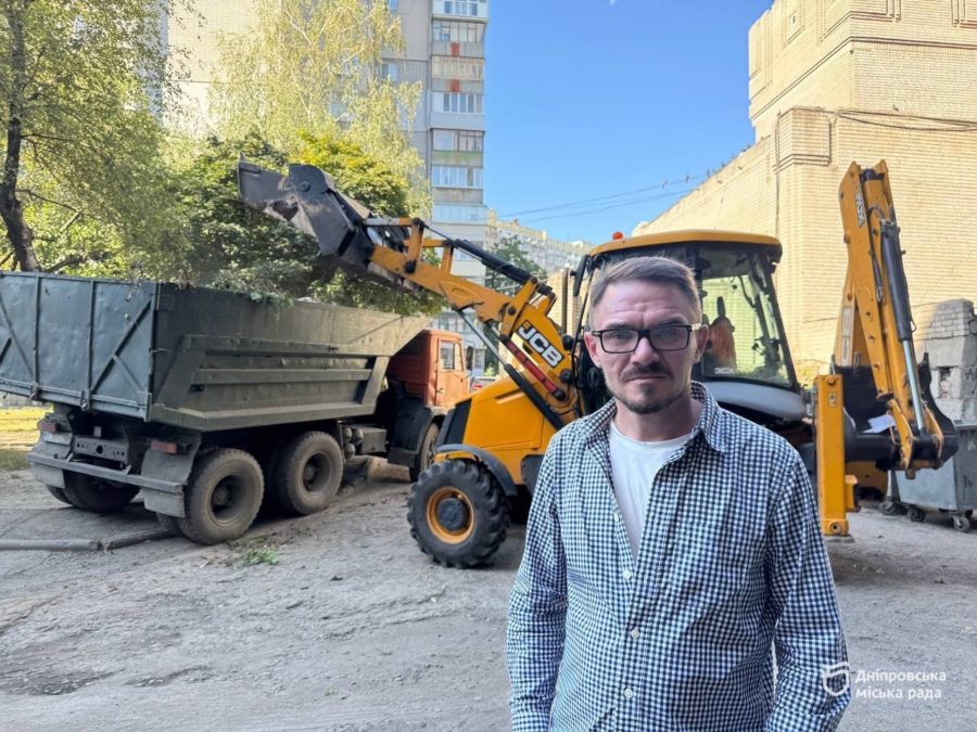 Дніпро, проспект Науки, 104: вивезли близько 6 кубічних метрів відходів - 03.09.2026