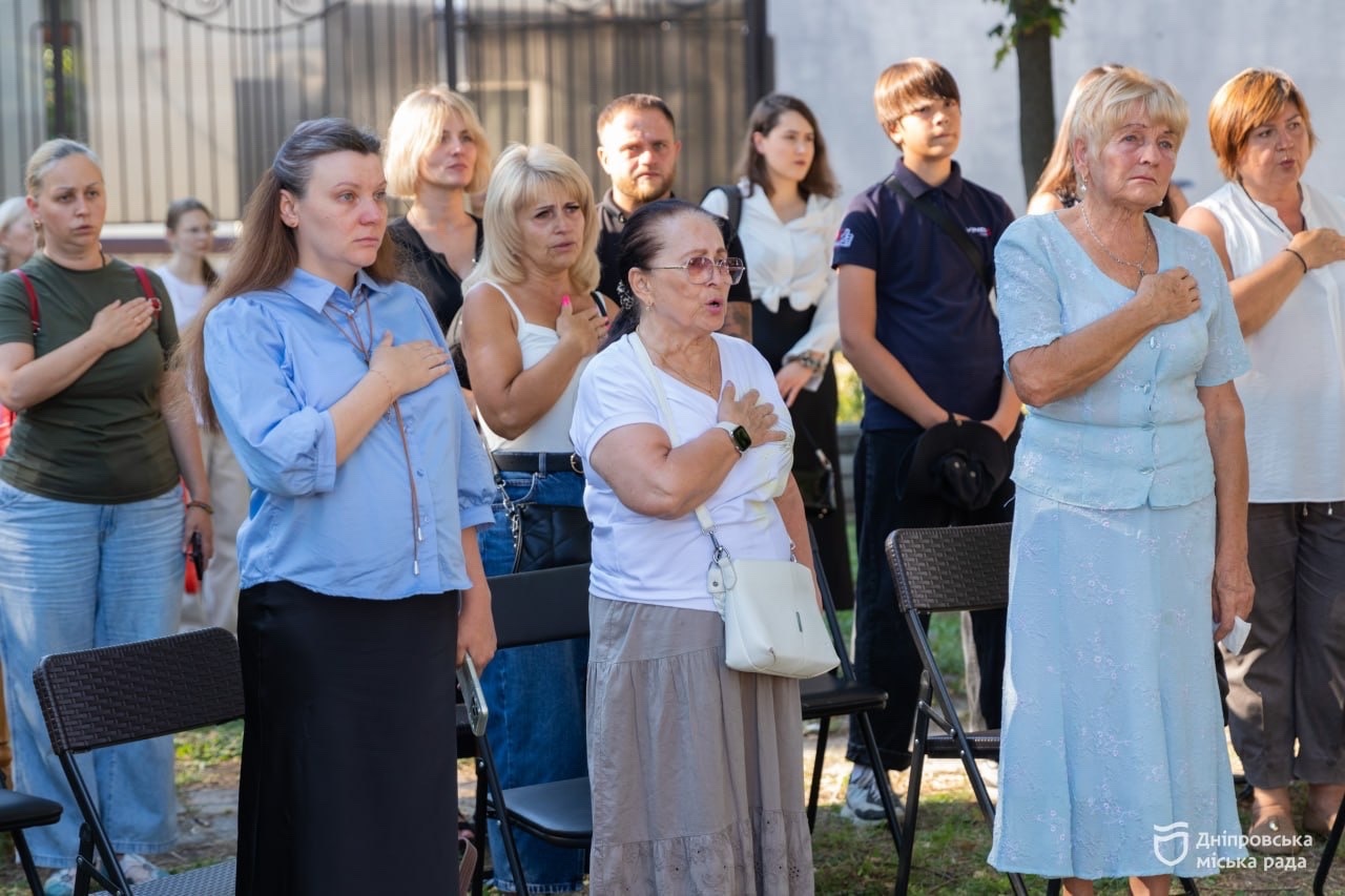 У Дніпрі провели вечір пам’яті загиблих захисників: згадали історії 26 героїв - 04.09.2026