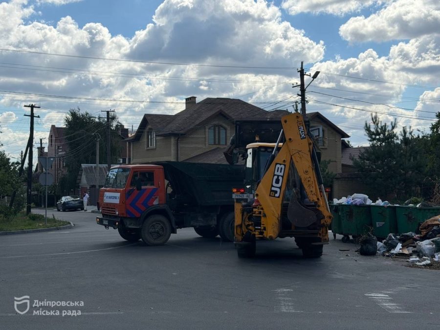 У Дніпрі нагадали, які відходи можна залишати біля контейнерних майданчиків - 08.09.2026 У Дніпрі нагадали, які відходи можна залишати біля контейнерних майданчиків - 08.09.2026