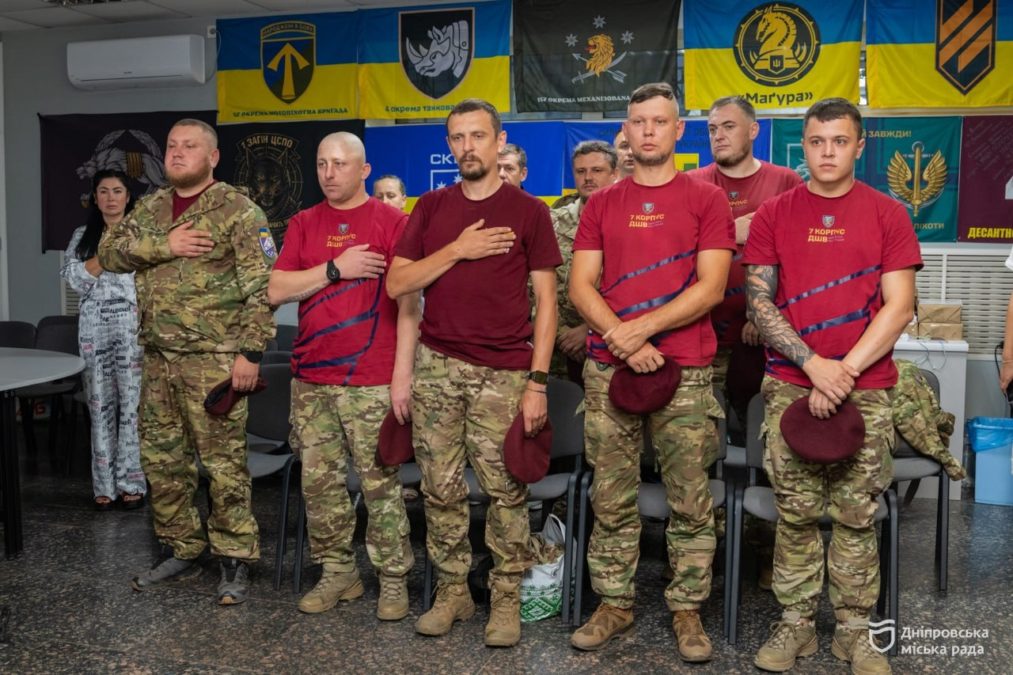 Захищають країну і допомагають відновлювати історію Дніпра: у місті відзначили бійців 25-ї Січеславської бригади - 10.09.2026