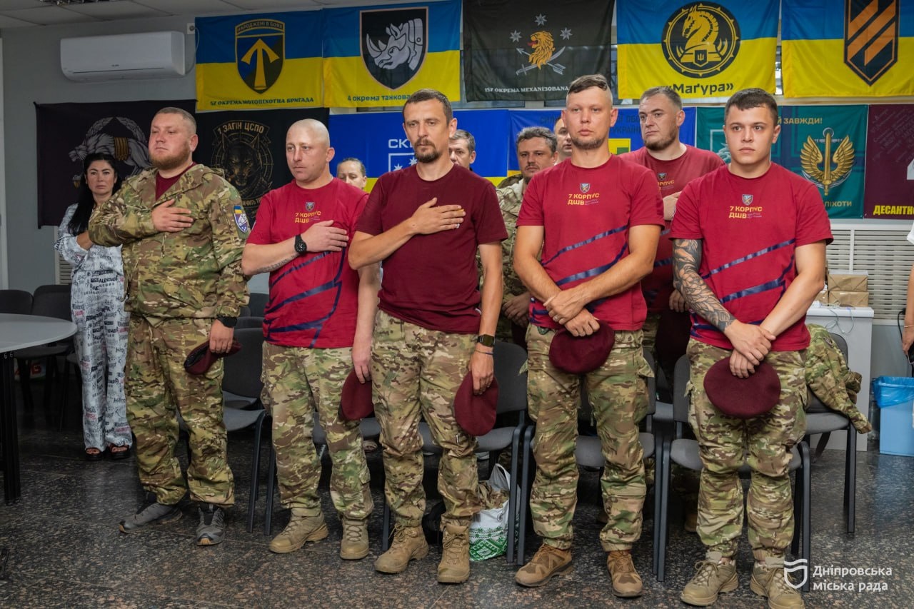 Захищають країну і допомагають відновлювати історію Дніпра: у місті відзначили бійців 25-ї Січеславської бригади - 10.09.2026