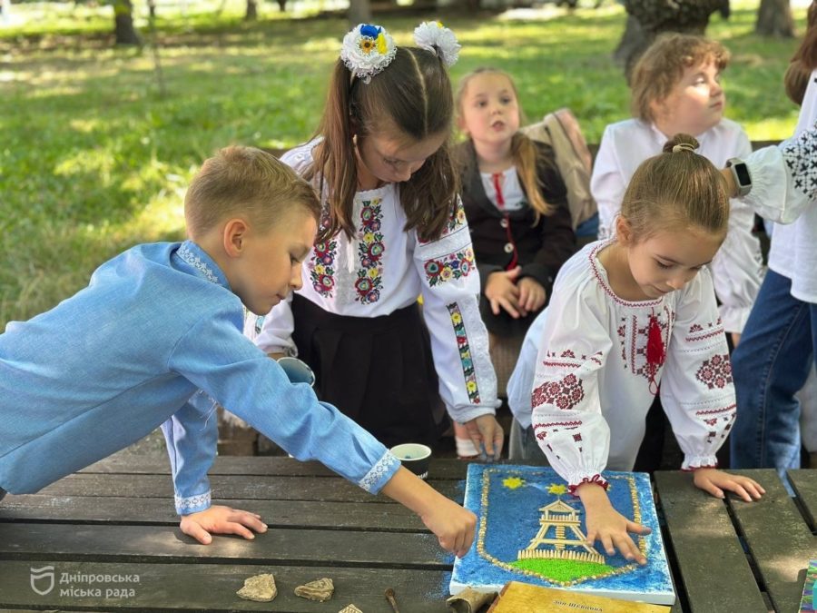 У Дніпрі школярам розповіли про історію та культуру Таромського - 10.09.2026