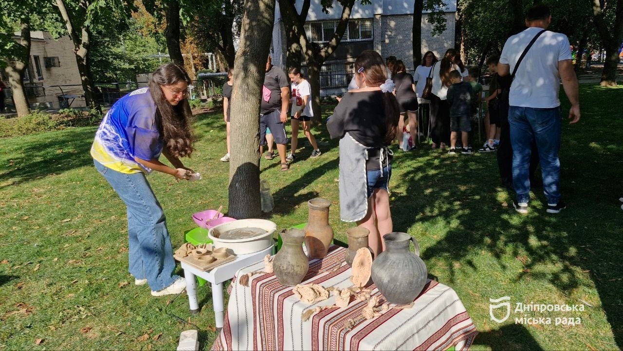 PROFI FEST «Місто майстрів»: у Дніпрі до Дня міста профтехи показали сучасні професії, VR та кулінарні майстер-класи - 12.09.2026
